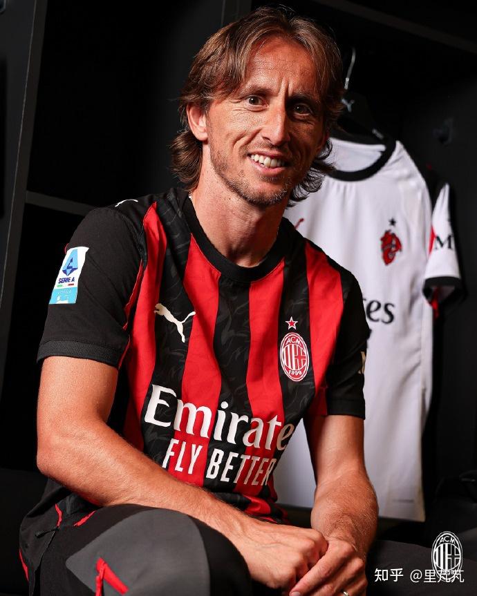 佳夫：我曾与塞内加尔以及芬兰接触，两年后重返德国队很开心